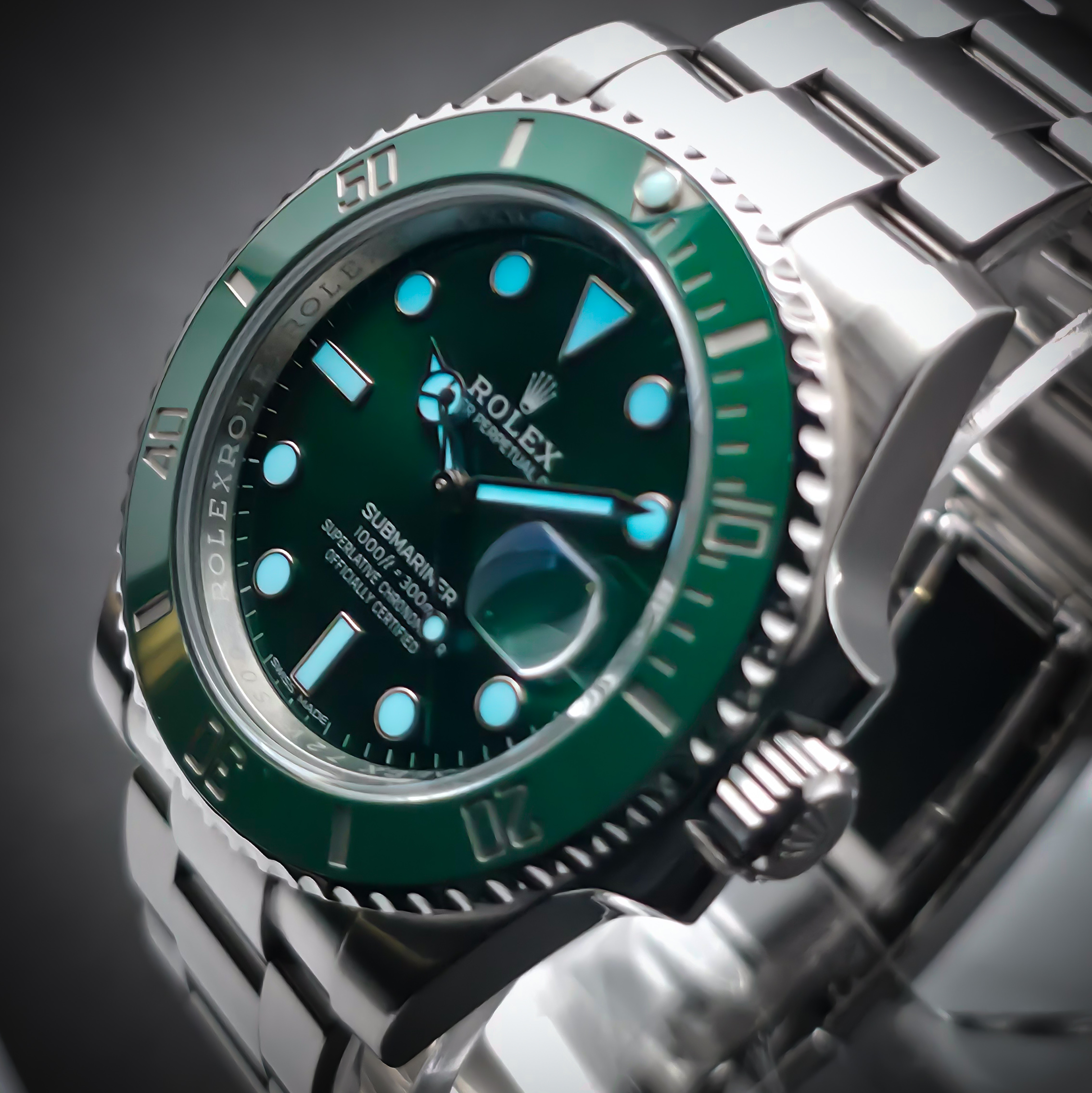 ROLEX SUBMARINER “HULK” | REF. 116610LV | 40MM | 2018 | GREEN DIAL | FULL SET – Image 13