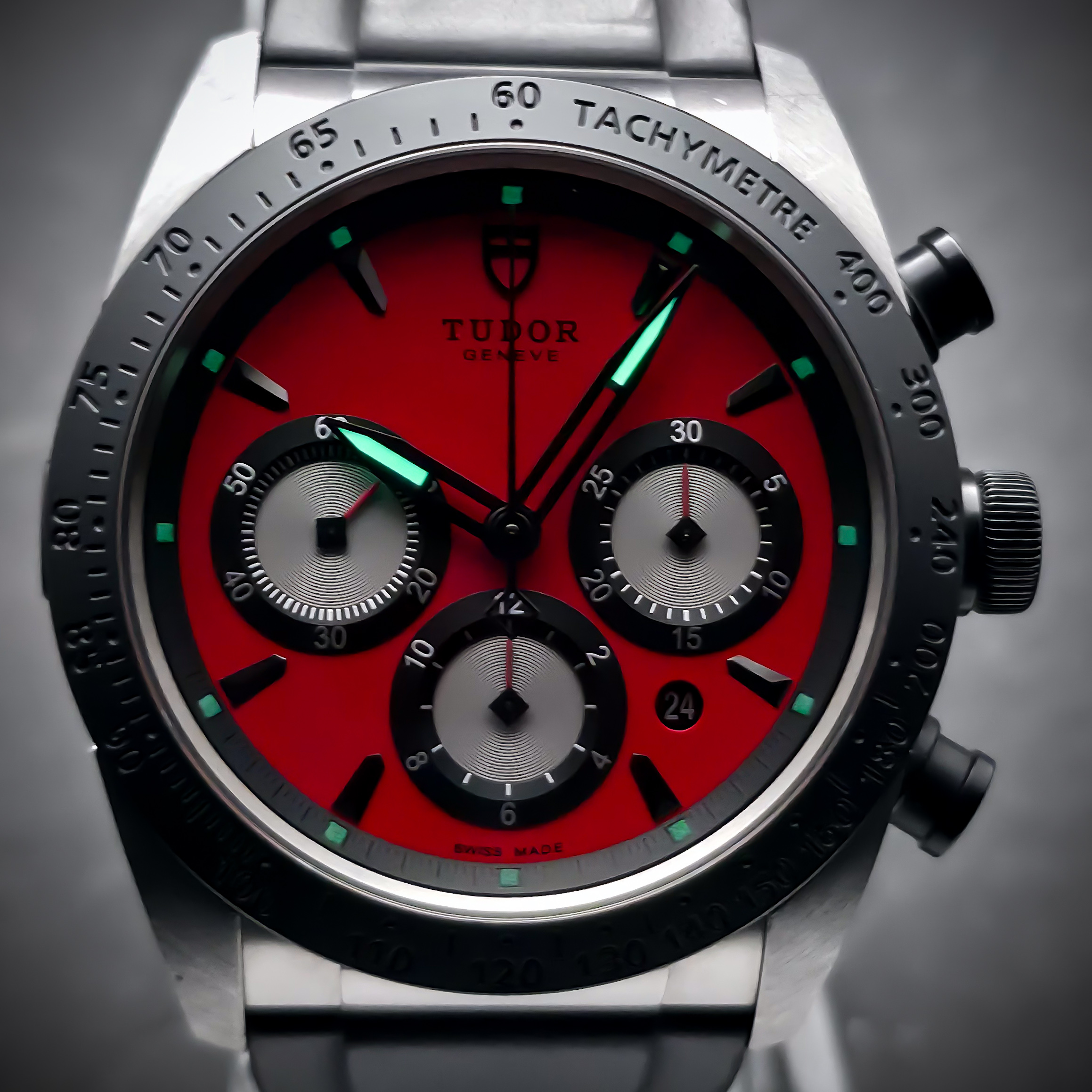 TUDOR FASTRIDER CHRONO | REF. M42010N | 42MM | RED DIAL | 2018 | FULL SET  – Image 14