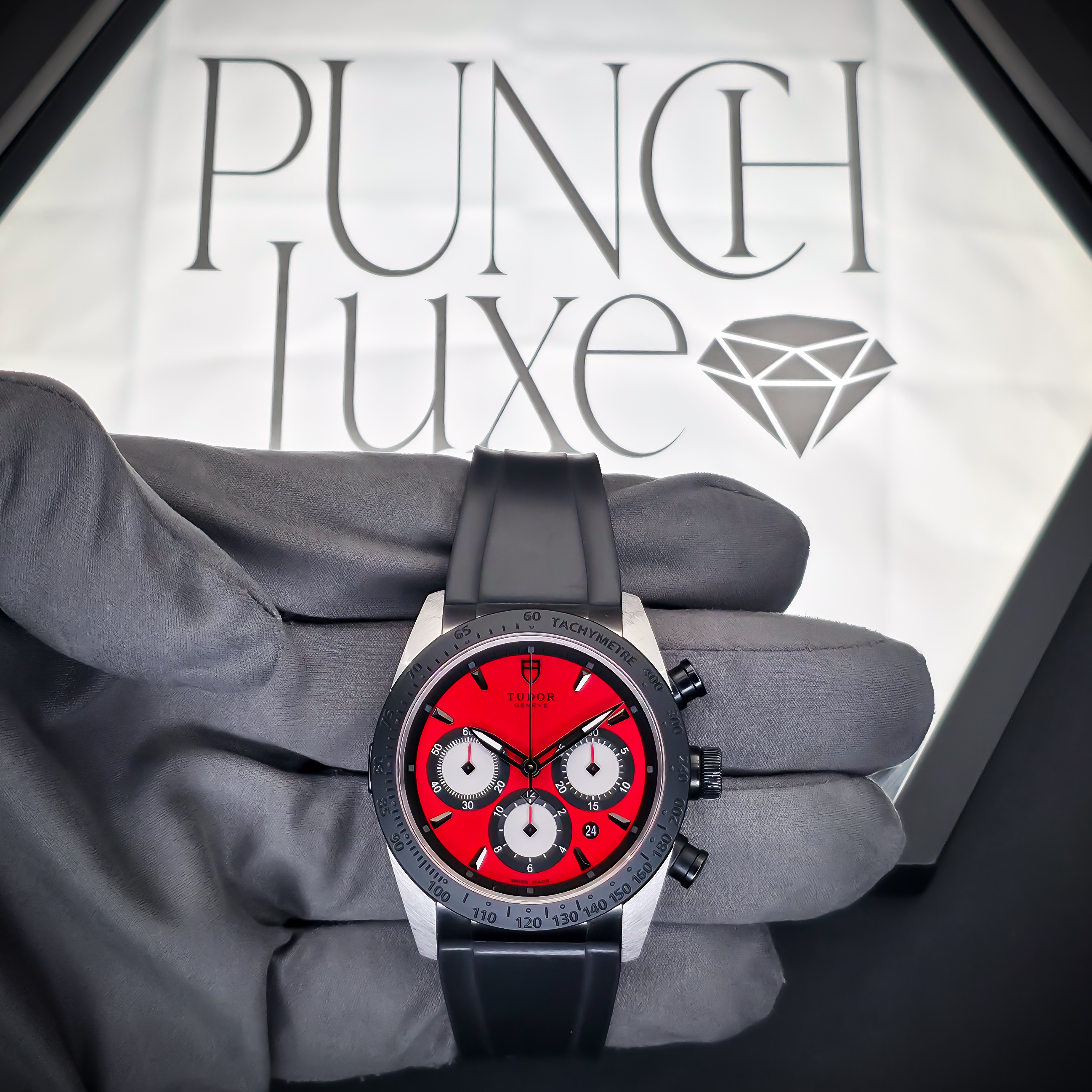 TUDOR FASTRIDER CHRONO | REF. M42010N | 42MM | RED DIAL | 2018 | FULL SET  – Image 15