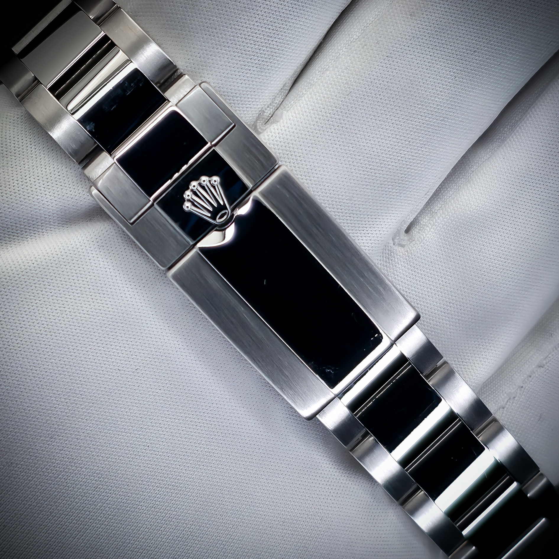 ROLEX YACHT-MASTER | REF. 116622 | RHODIUM DIAL | 40MM | 2016 | FULL SET – Image 14
