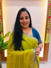 PARROT GREEN CRAPE SILK SAREE – Image 2