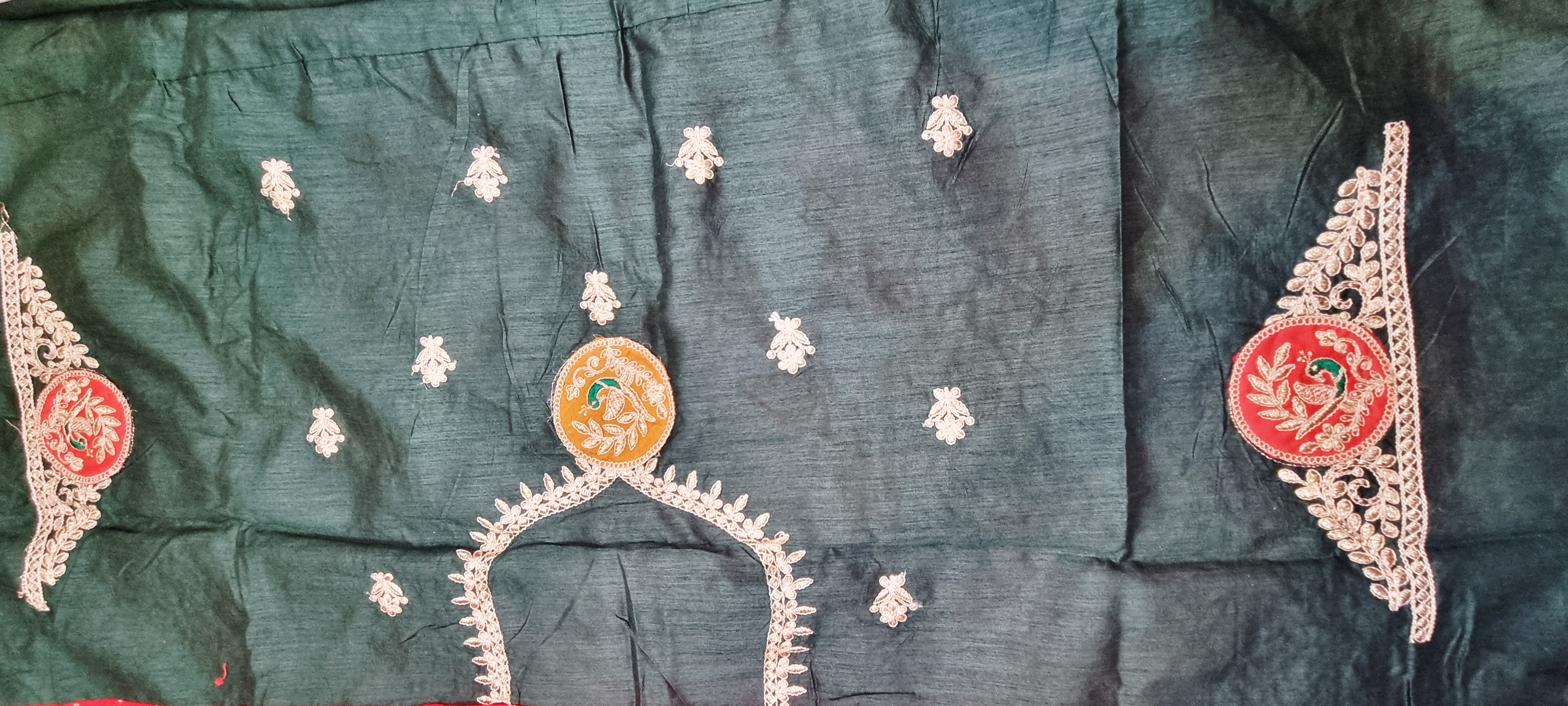 ROYAL BANDHEJ 1- PEACOCK EMBROIDORY SAREE – Image 4