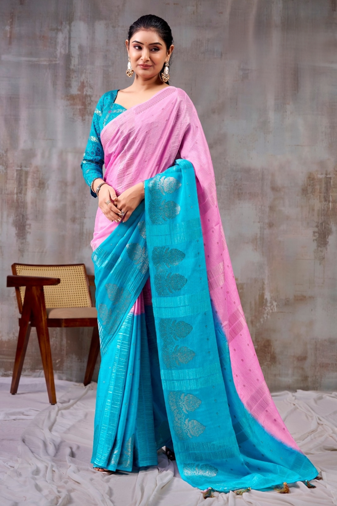 Dual-Tone Zari Delight – PINK-FIROZI