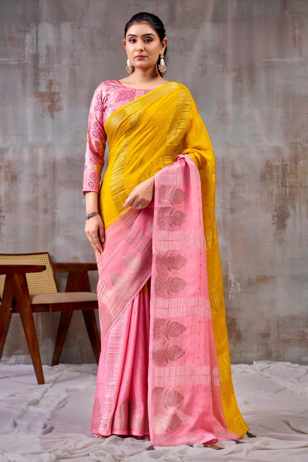 Dual-Tone Zari Delight – YELLOW-PEACH
