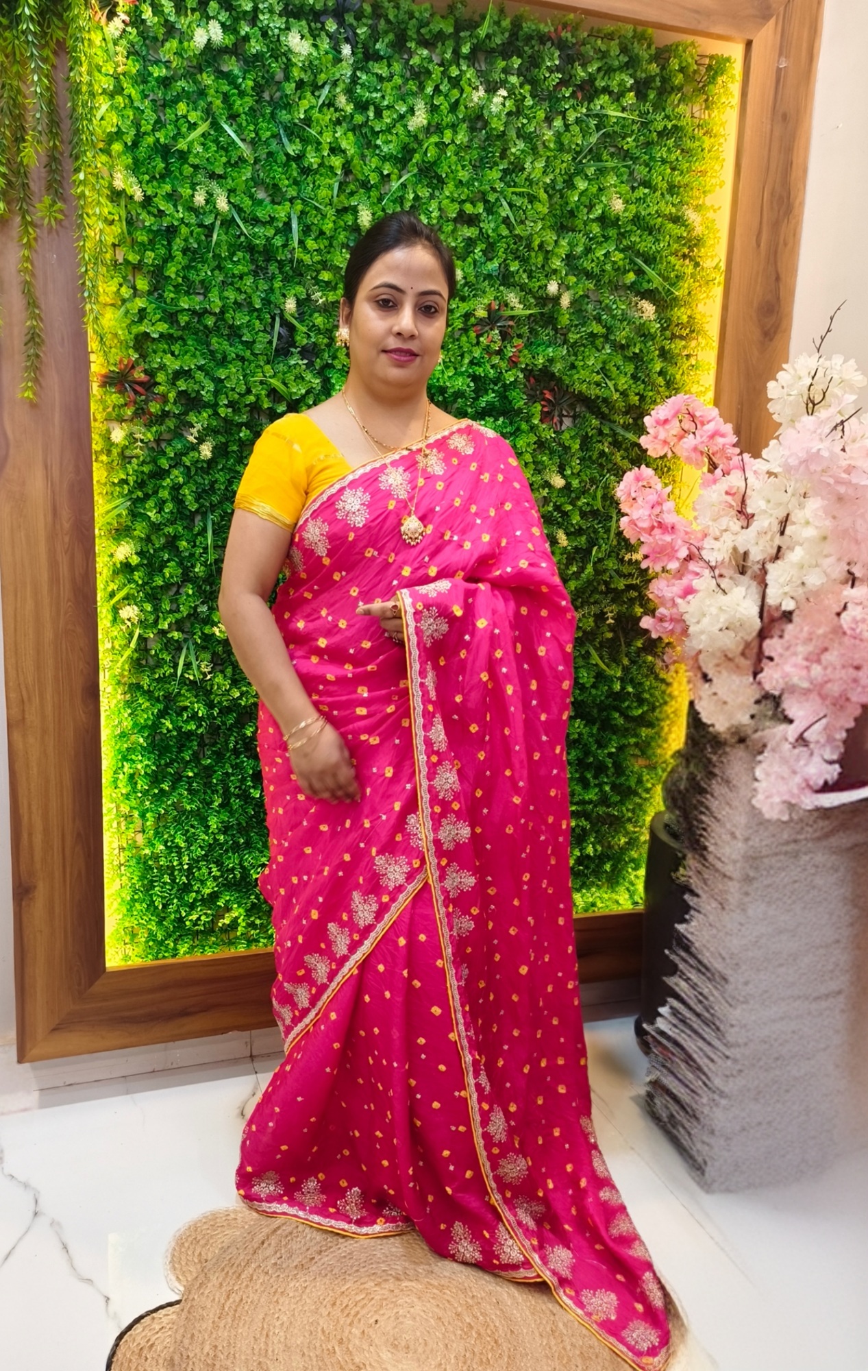 HO SILK HAND BANDHEJ PITTAN WORK – Image 1