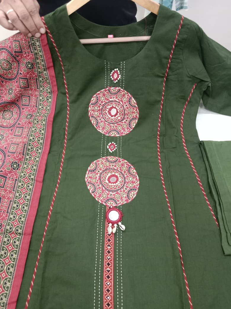 GUJRATI SHISHA & AJRAK 3 PIECE SET – Image 3