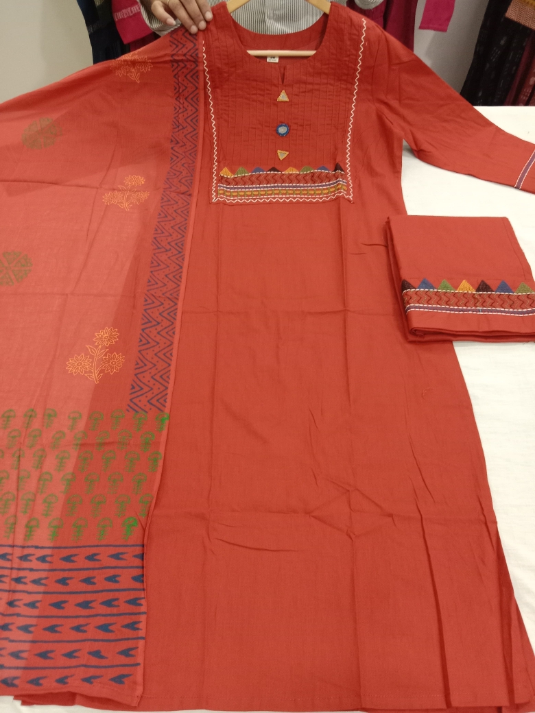 PREMIUM COTTON PATCHWORK SUIT – RED, M