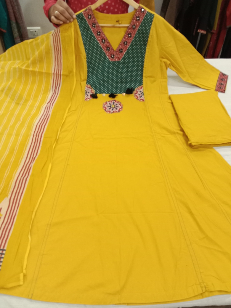 PREMIUM COTTON PATCHWORK SUIT – YELLOW, M