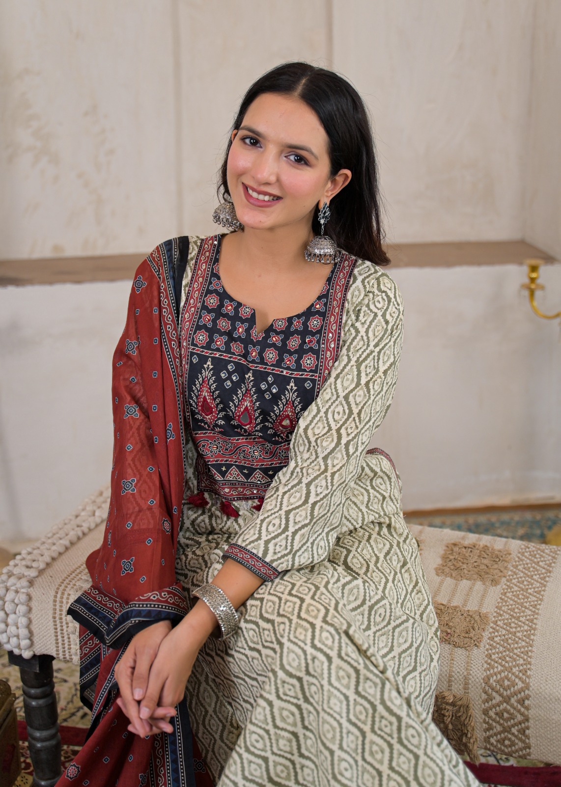 GUJRATI SHISHA & AJRAK 3 PIECE SET 3 – XL-42