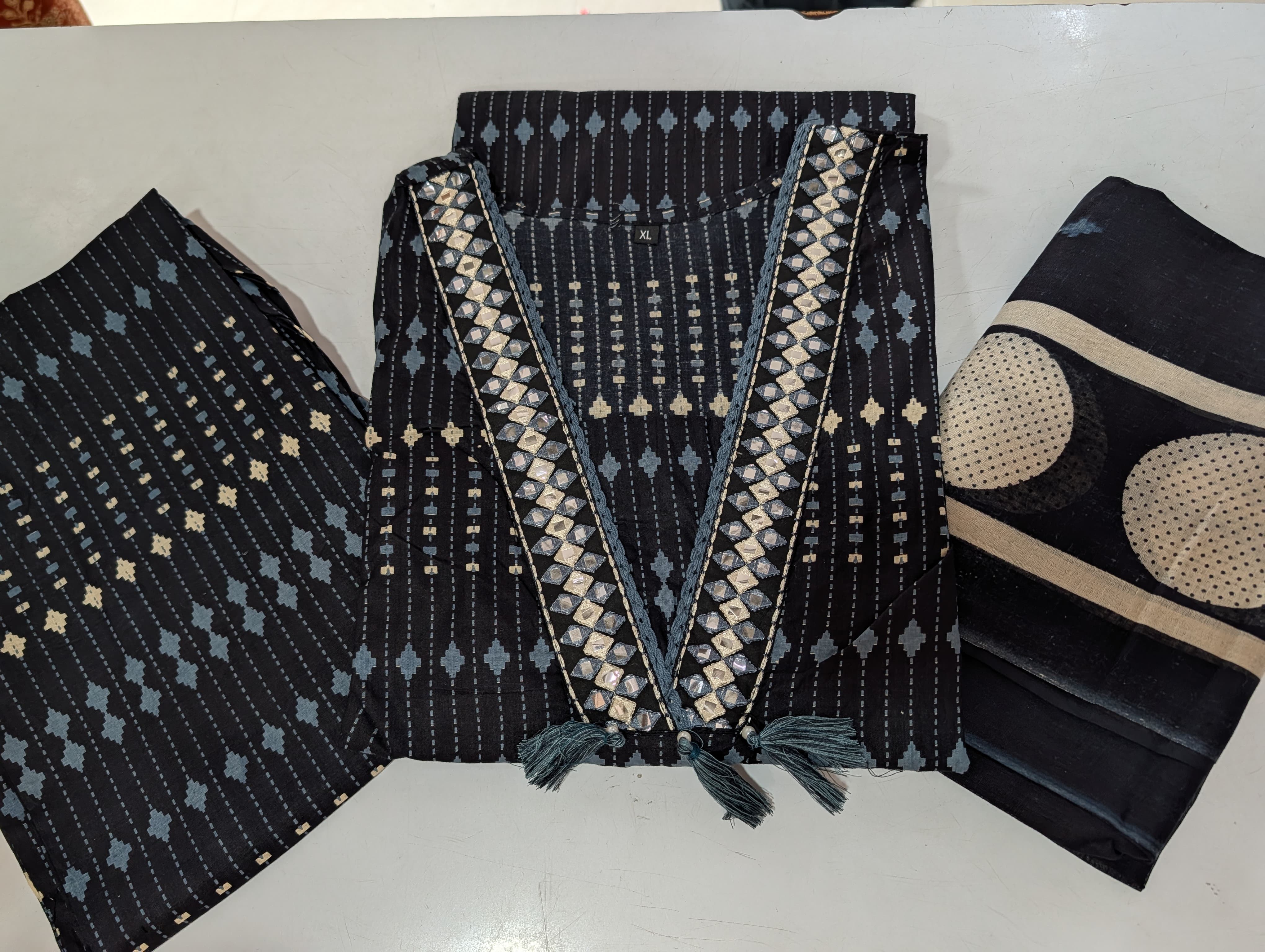 Elegant All-Over Embroidered Cotton 3-Piece – Image 2