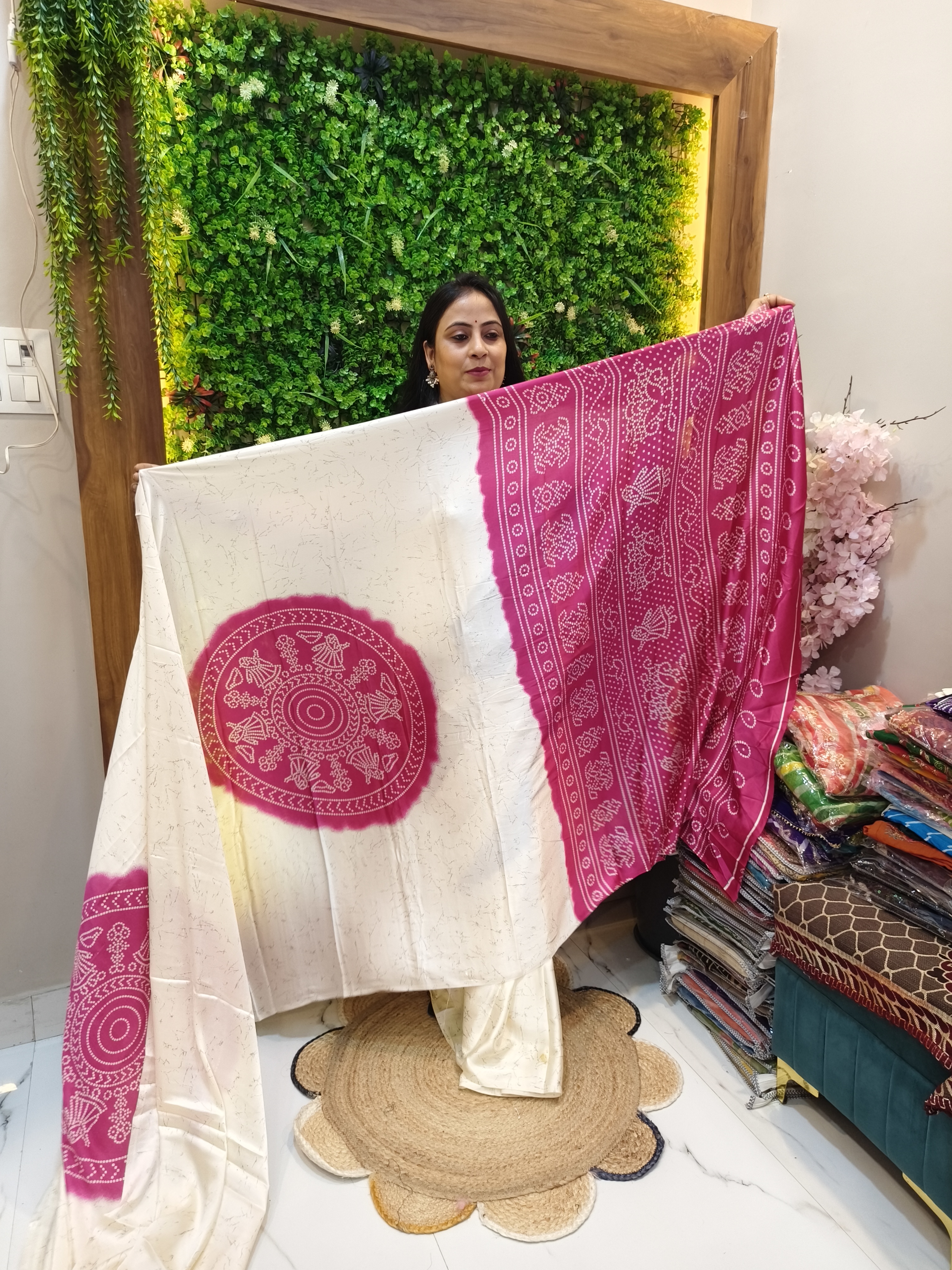 EXQUISITE CHAKRA BANDHEJ ITALIAN CREPE SAREE – RANI