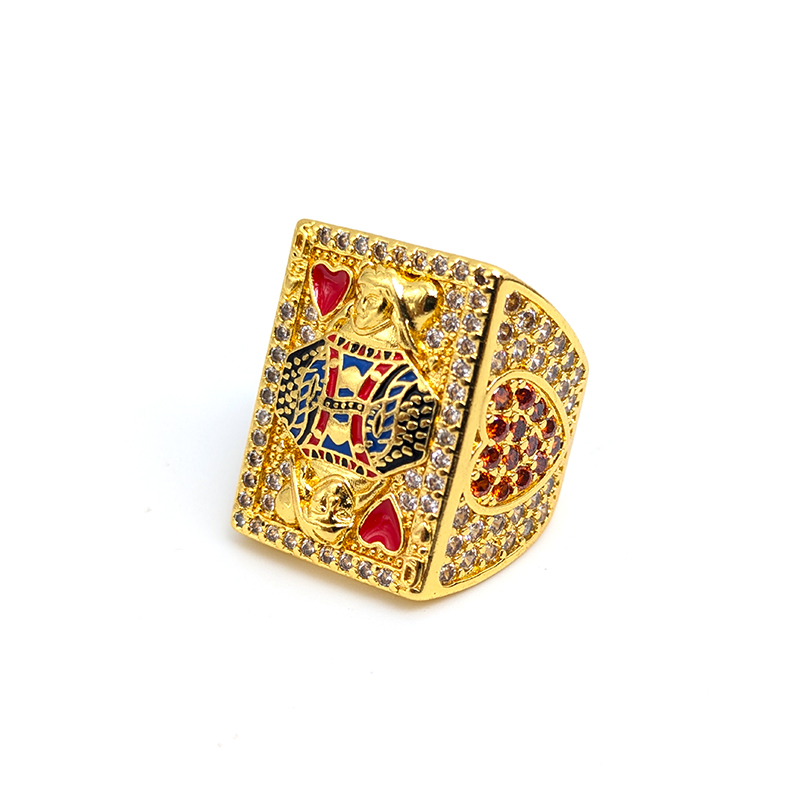 Queen crystal gold ring – Image 1
