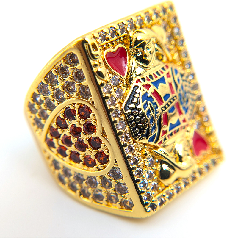 Queen crystal gold ring – Image 3