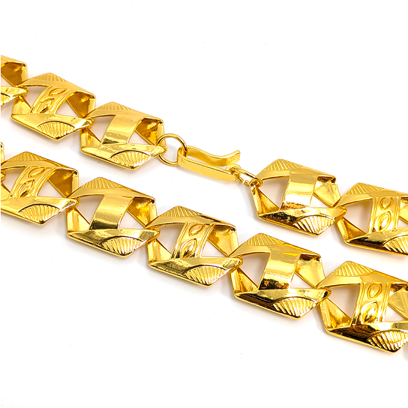 Luxe Cube Link Chain – Image 3