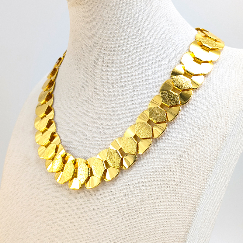 Clover Link Gold Chain – Image 1