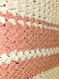Orchid Mantis Baby Blanket – Image 4