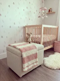 Orchid Mantis Baby Blanket – Image 3