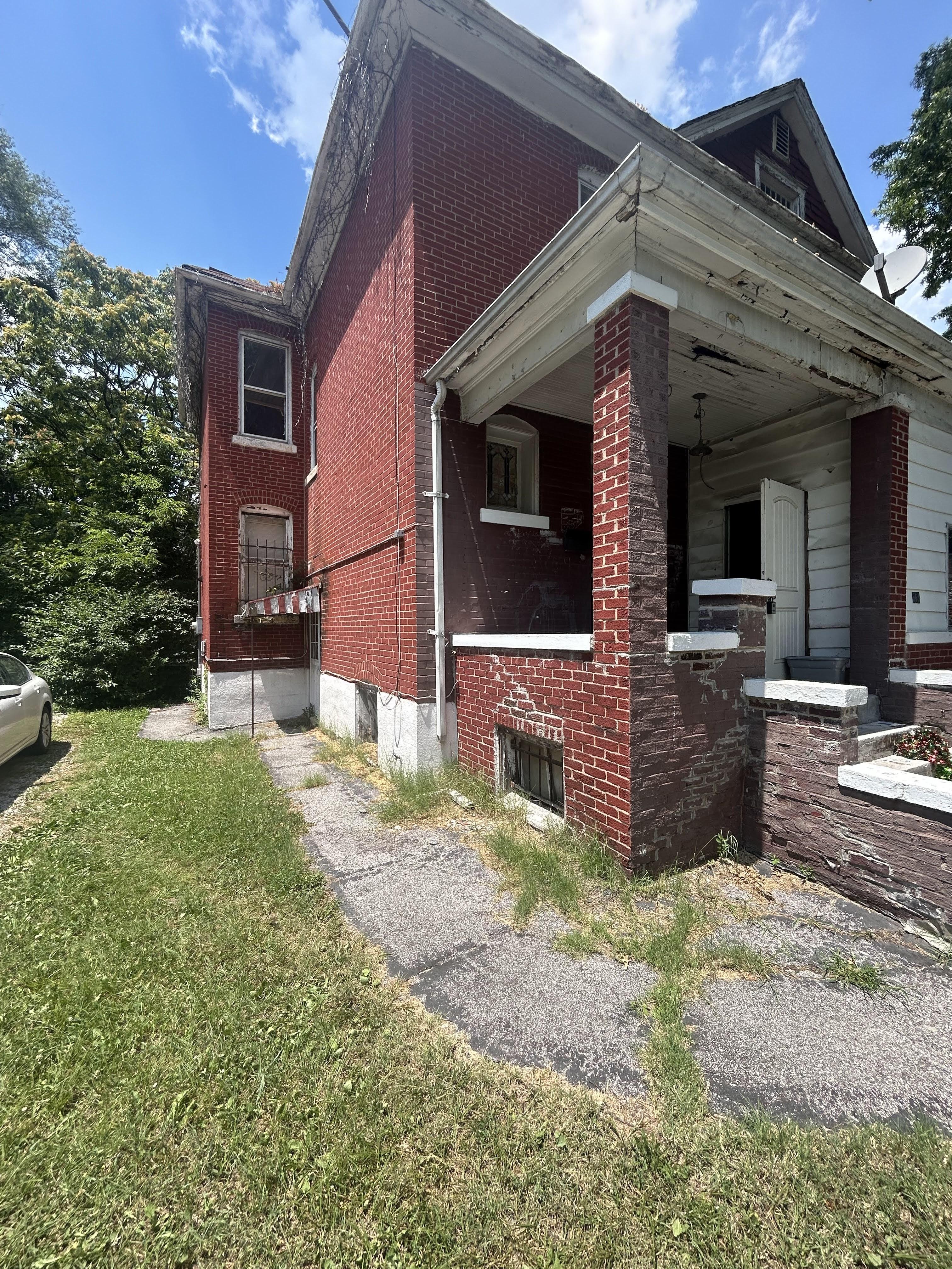 563 N 24th St East Saint Louis IL 62205 – Image 4