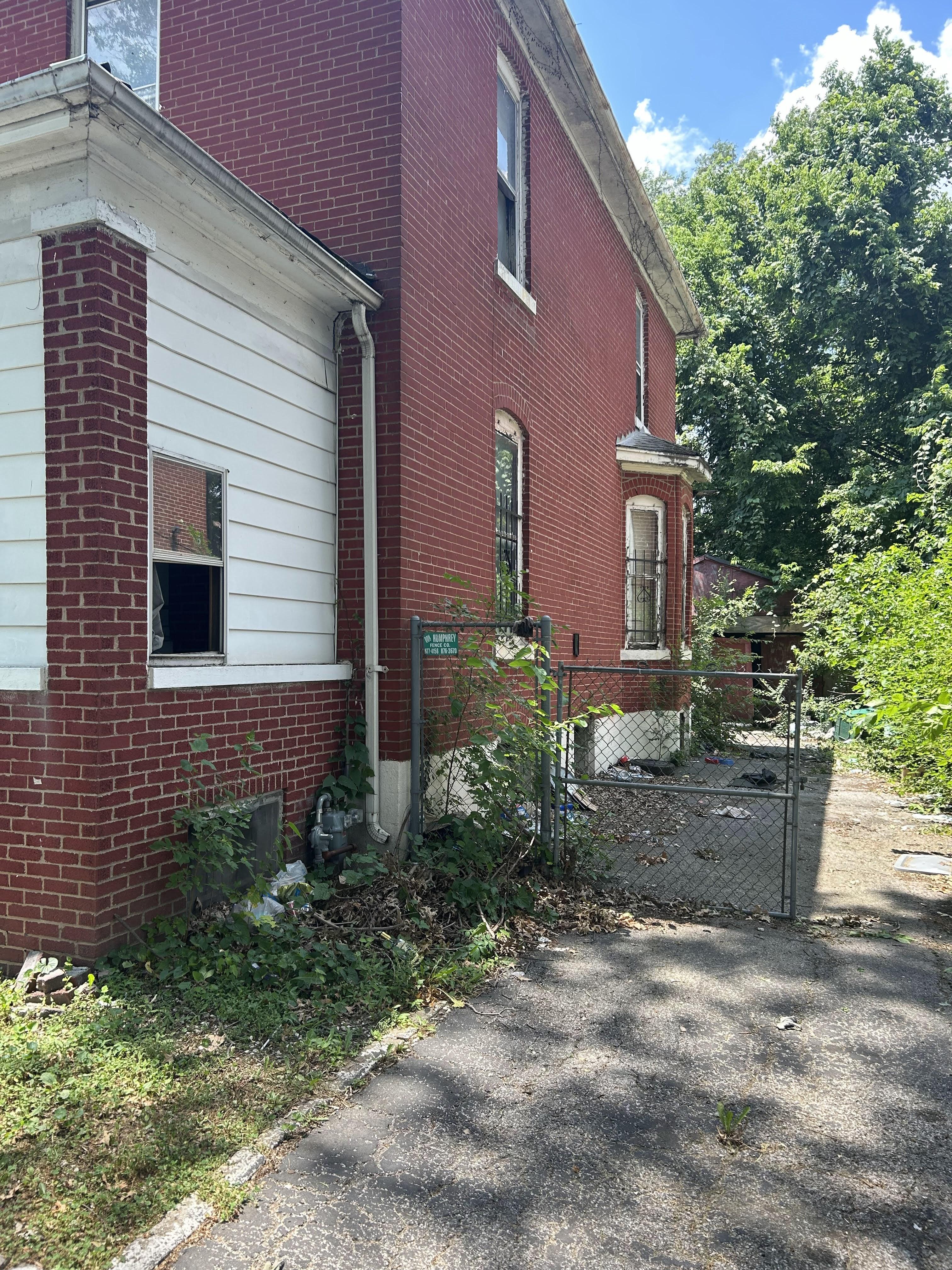 563 N 24th St East Saint Louis IL 62205 – Image 3