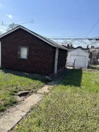 4890 Margaretta Ave. Saint Louis MO 63115 – Image 9