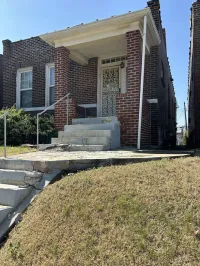 4890 Margaretta Ave. Saint Louis MO 63115 – Image 3