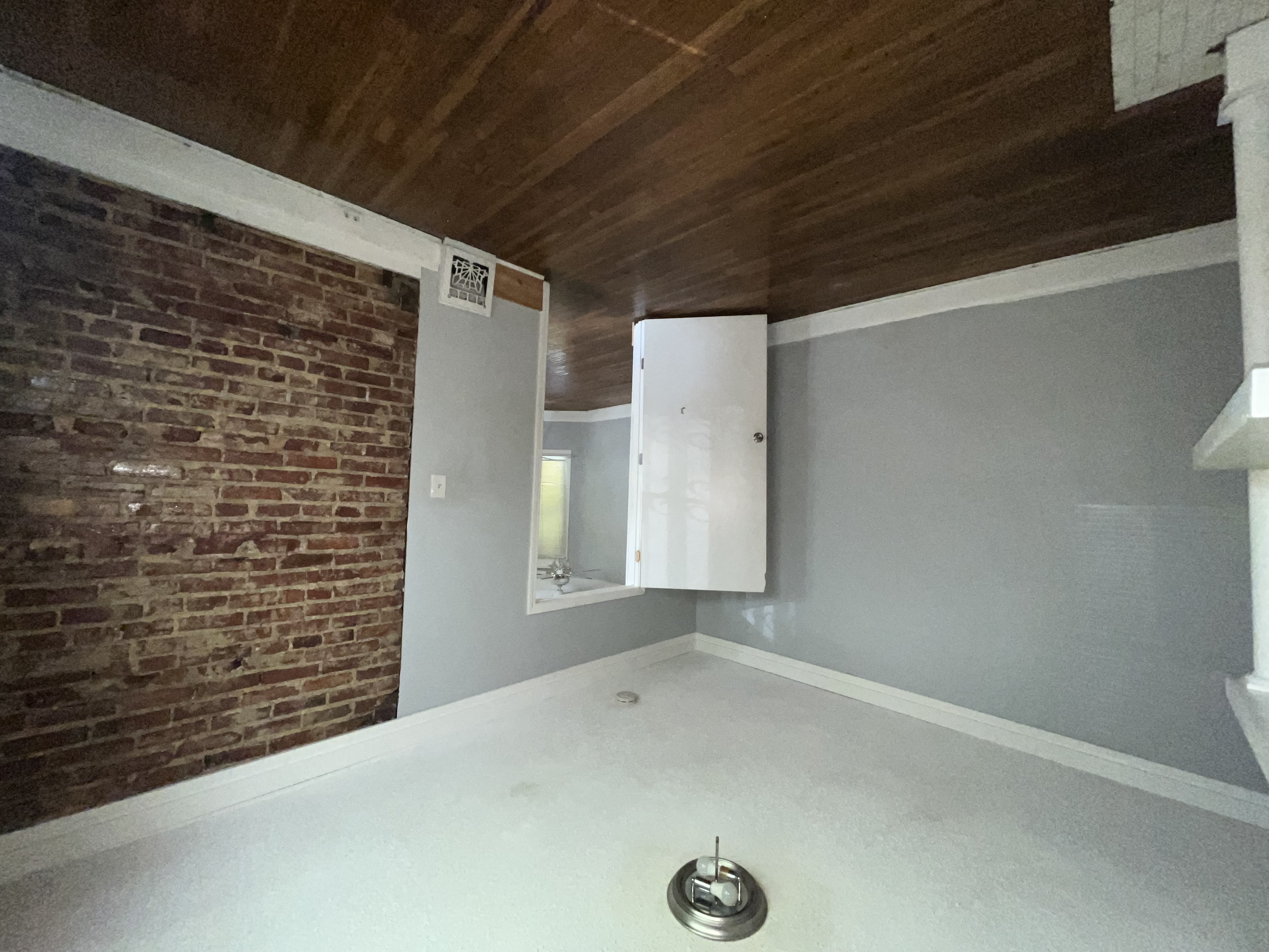 2810 Norwood Ave Saint Louis MO 63115 – Image 32
