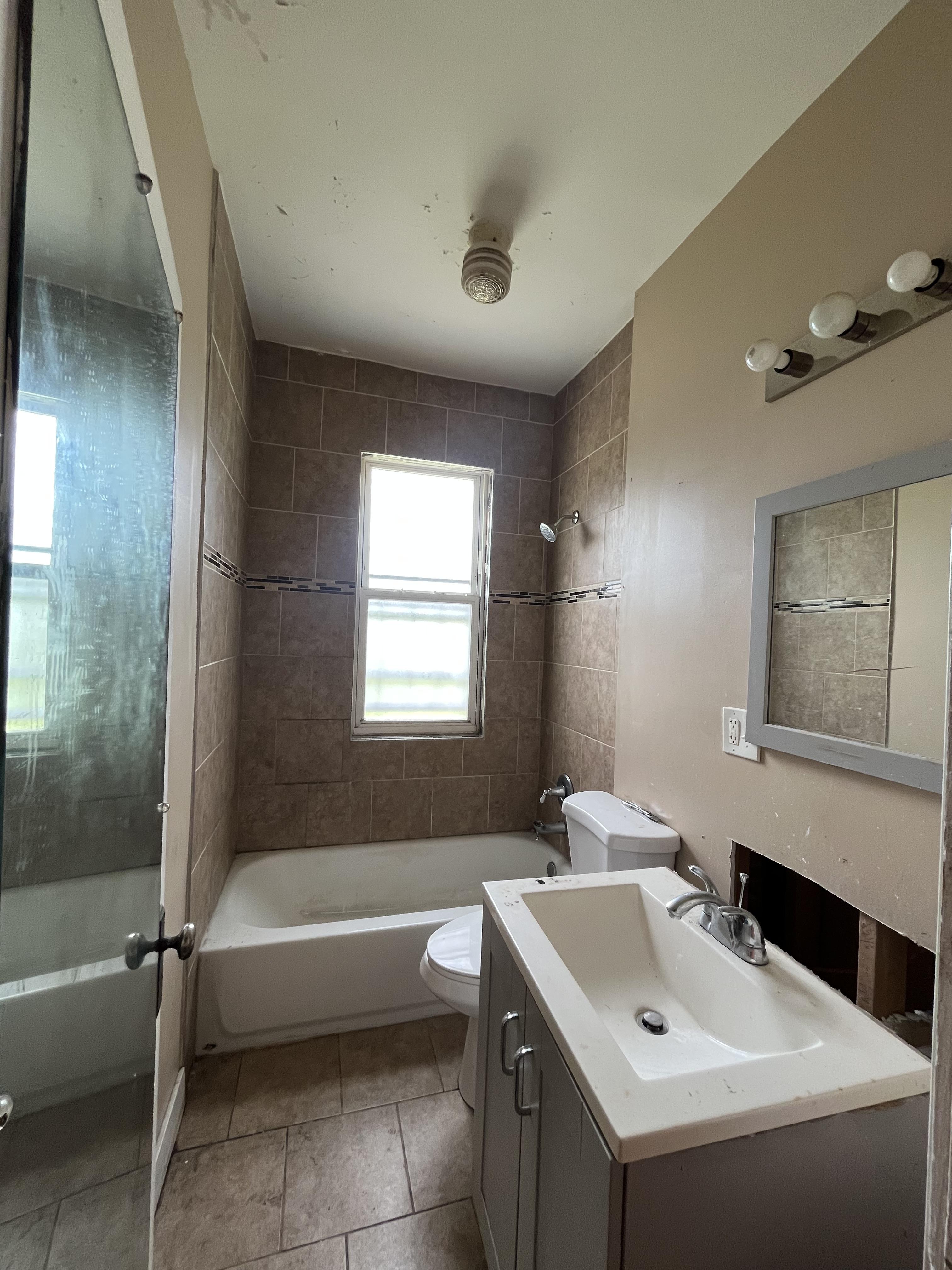 2810 Norwood Ave Saint Louis MO 63115 – Image 23