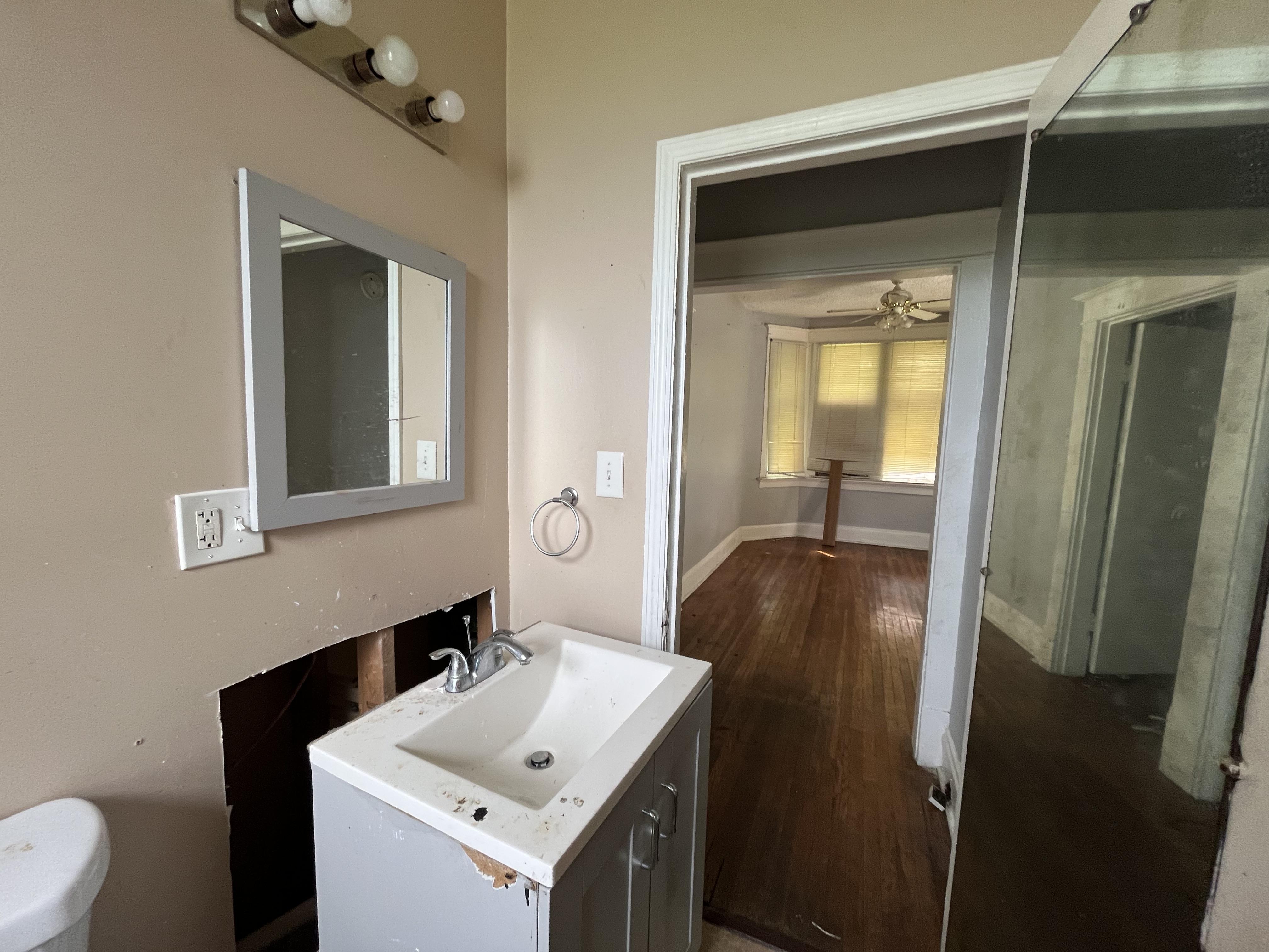 2810 Norwood Ave Saint Louis MO 63115 – Image 21