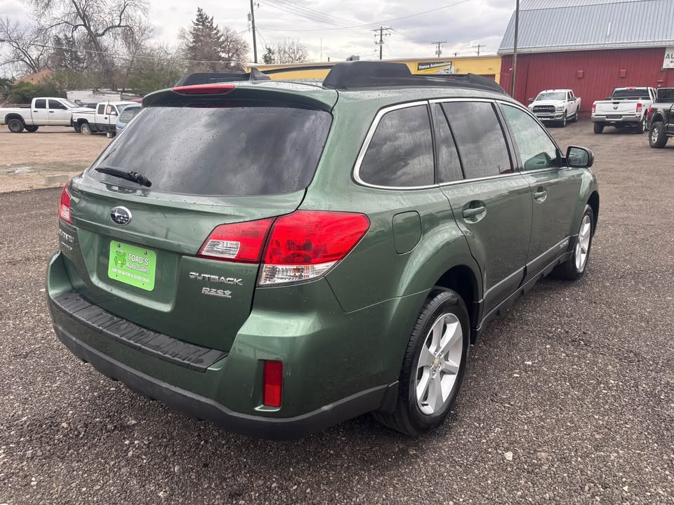 2014 Subaru Outback Premium – Image 4