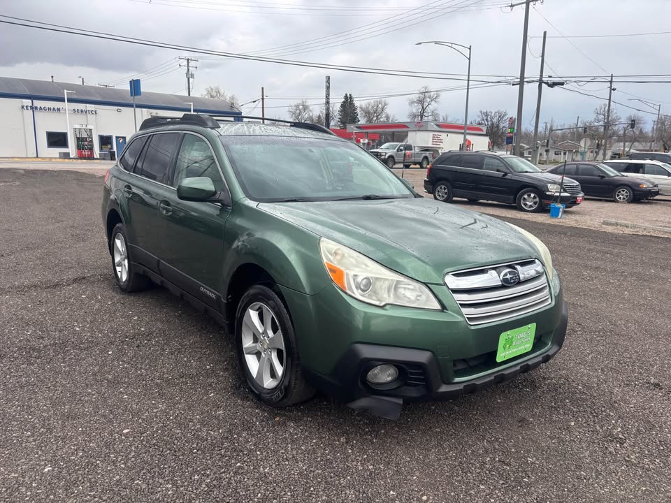 2014 Subaru Outback Premium – Image 6