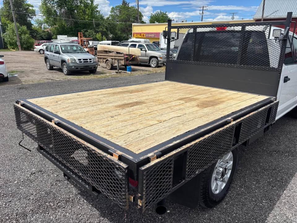 2019 Ford F-350 Flat Bed – Image 6