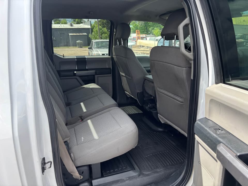2019 Ford F-350 Flat Bed – Image 10