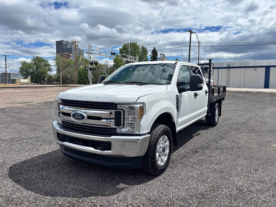 2019 Ford F-350 Flat Bed – Image 1