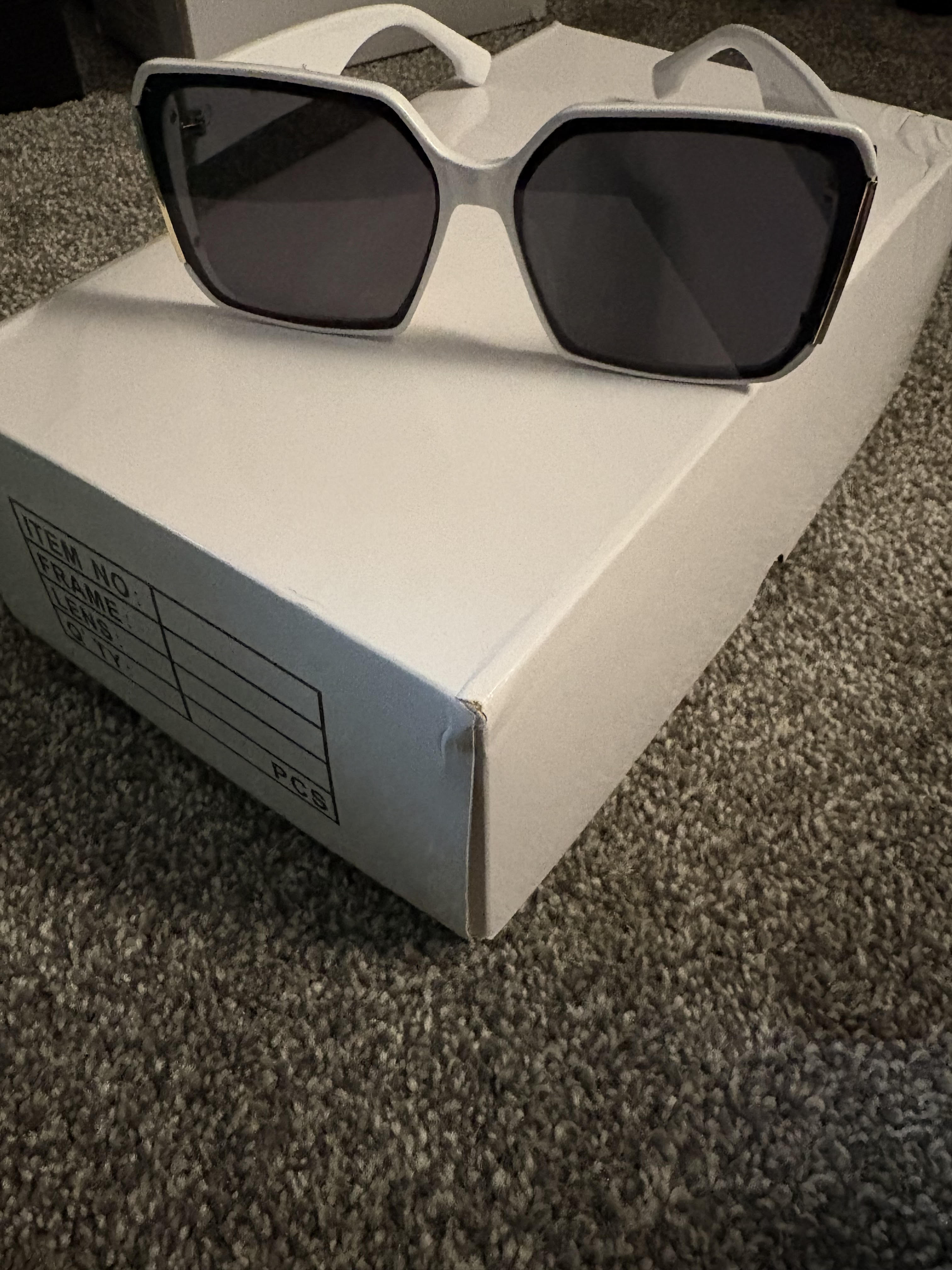 White Sunglasses with gold trim – Image 1