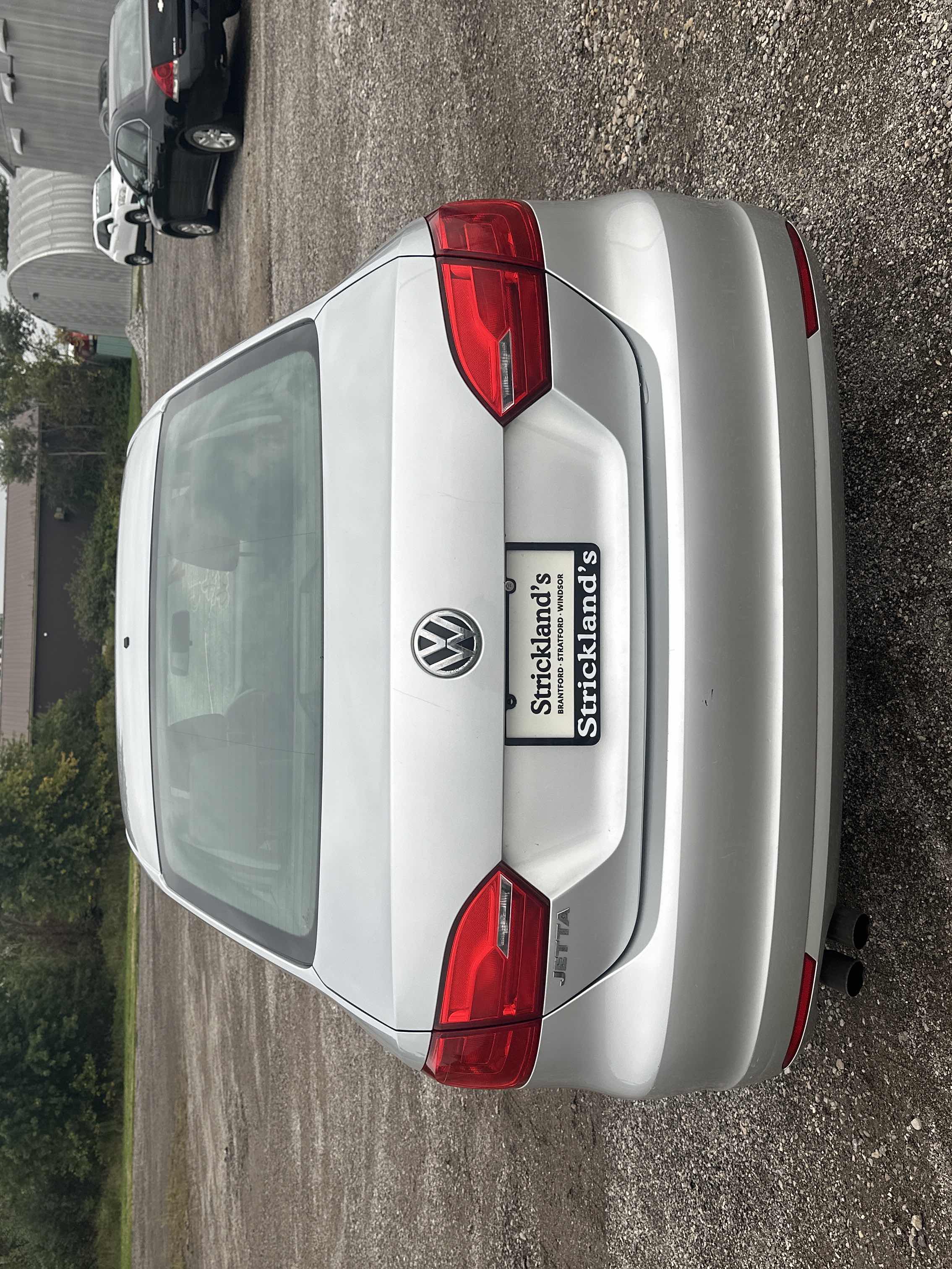 2011 Volkswagen Jetta 3VWDK7AJXBM010429 – Image 5