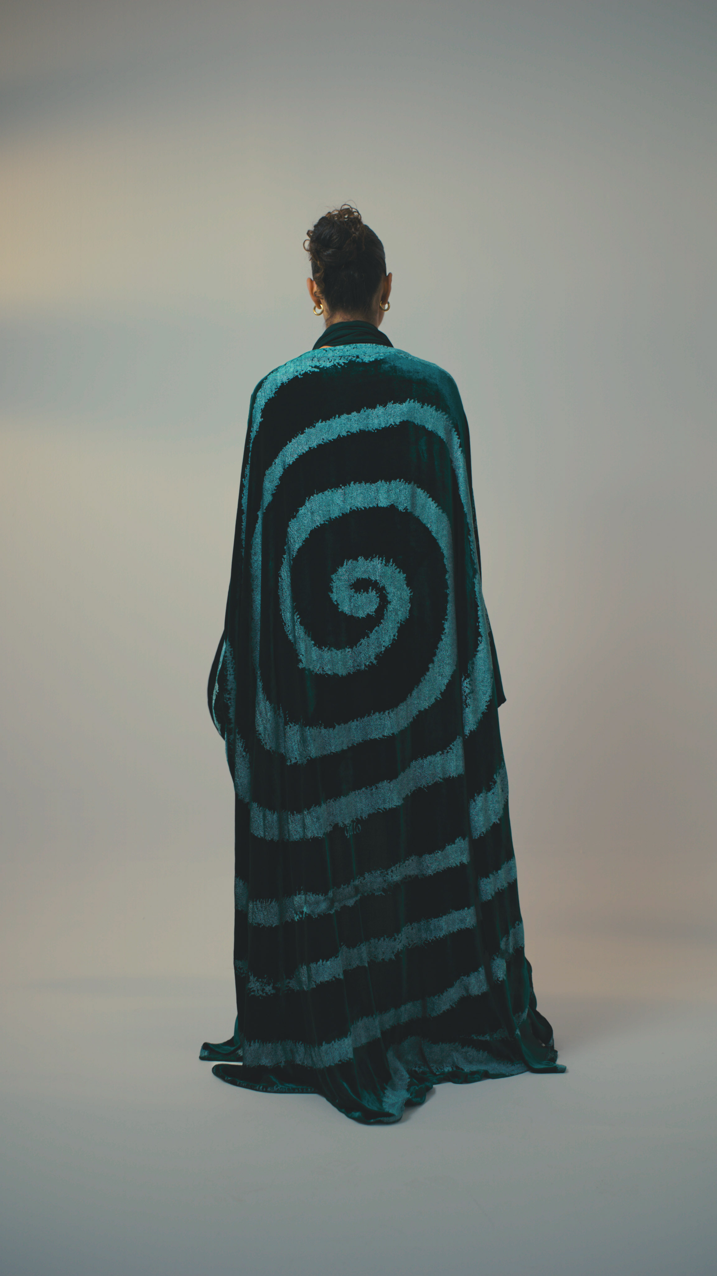 The Green Spiral Abaya – Image 4