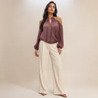 Blusa de Satín Cold Shoulder con Cuello Halter – CHICA