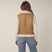 Chaleco Shearling Con Cremallera Camel – Image 2