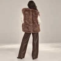 Chaleco Shaggy Con Broches Tipo Toggling Negro – Imagen 2