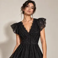Vestido De Encaje Escalonado Con Moño Negro – Image 2