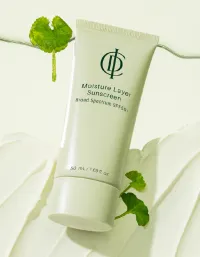 Moisture Layer Sunscreen – Image 3