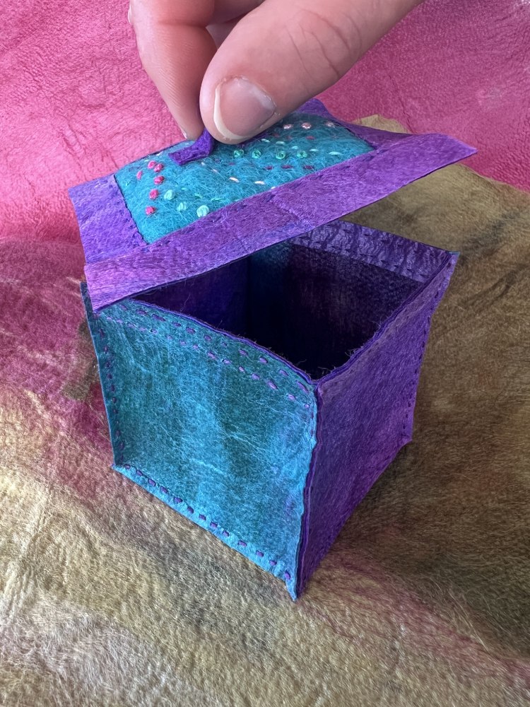Make Silk Paper and Create a Silken Treasure – Image 2