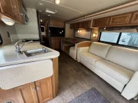 2014 WINNEBAGO VISTA 35B BUNKS – Image 6