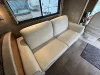 2014 WINNEBAGO VISTA 35B BUNKS – Image 19