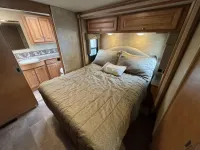 2014 WINNEBAGO VISTA 35B BUNKS – Image 9