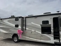 2014 WINNEBAGO VISTA 35B BUNKS – Image 2