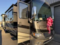 2018 NEWMAR DUTCHSTAR 3736 bath and a half – Image 1