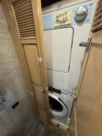 2018 NEWMAR DUTCHSTAR 3736 bath and a half – Image 5