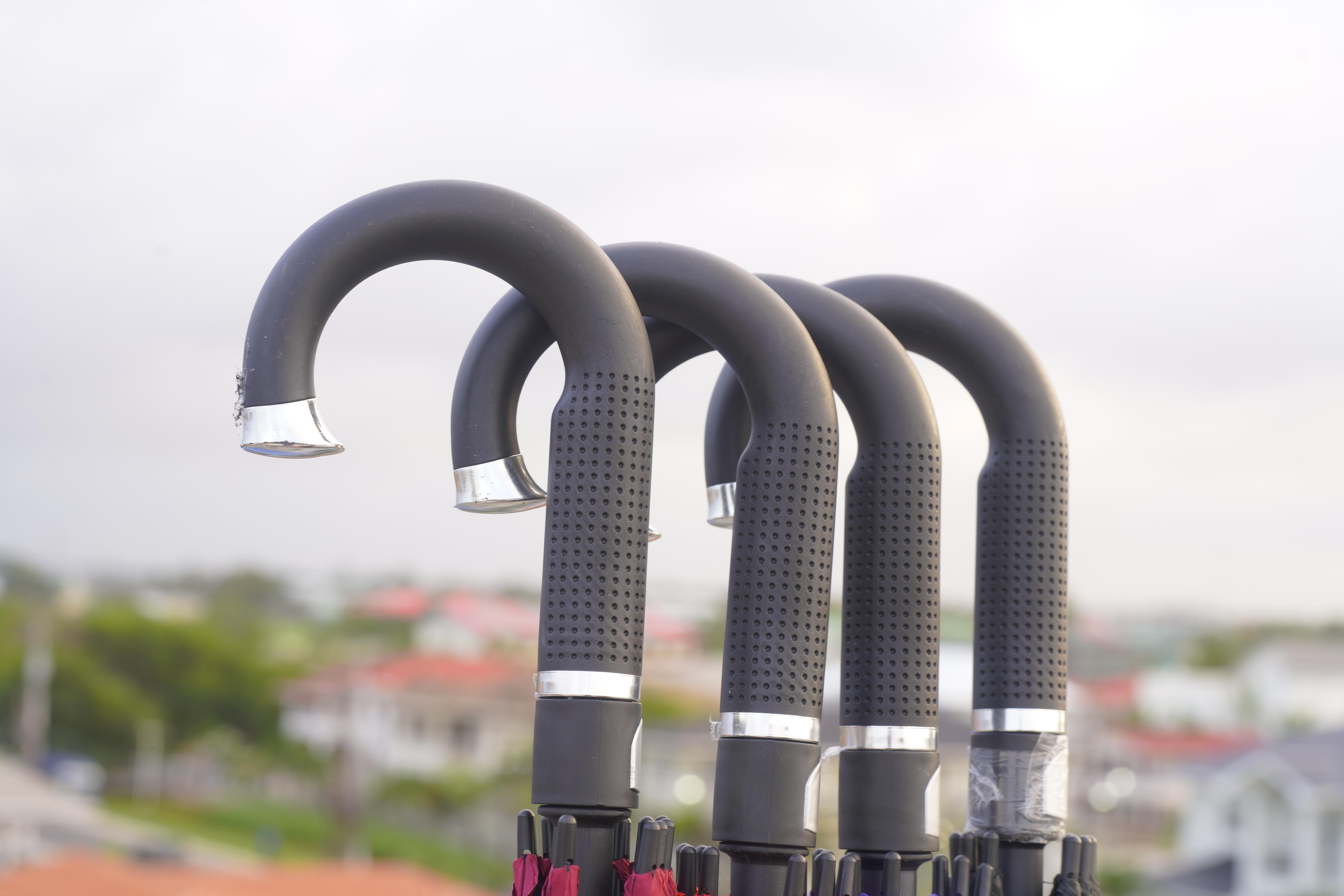 Silver Tip Curve Handle Umbrellas – Image 3