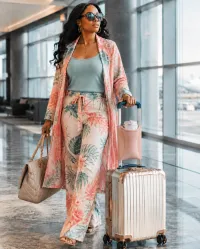 The Jetsetter Hands-Free Travel Beverage Holder – Image 1